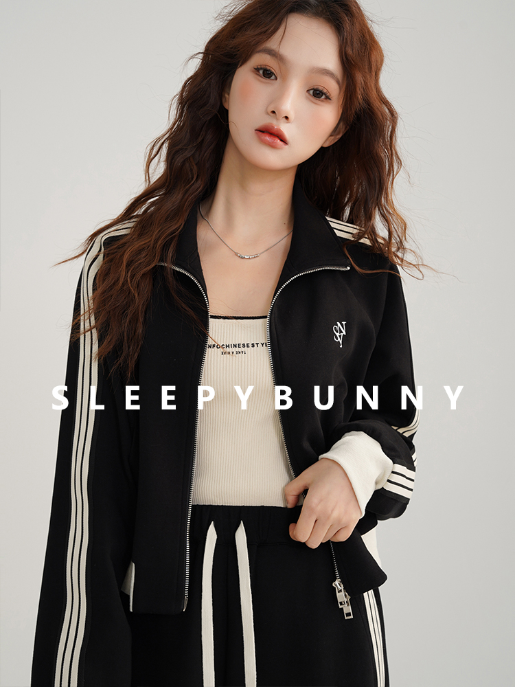 Vintage Sporty Casual Black Wh - Embroidery Jacket 评论和价格
