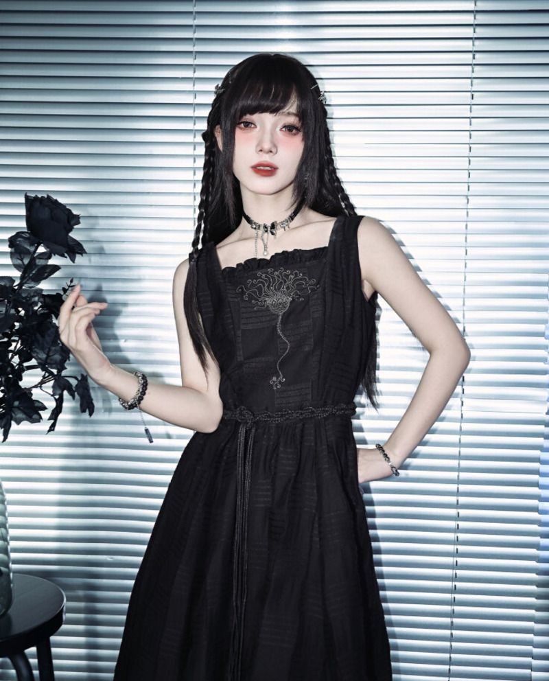 New Crinoid Embroidery Black D - Embroidery Vest 评论和价格