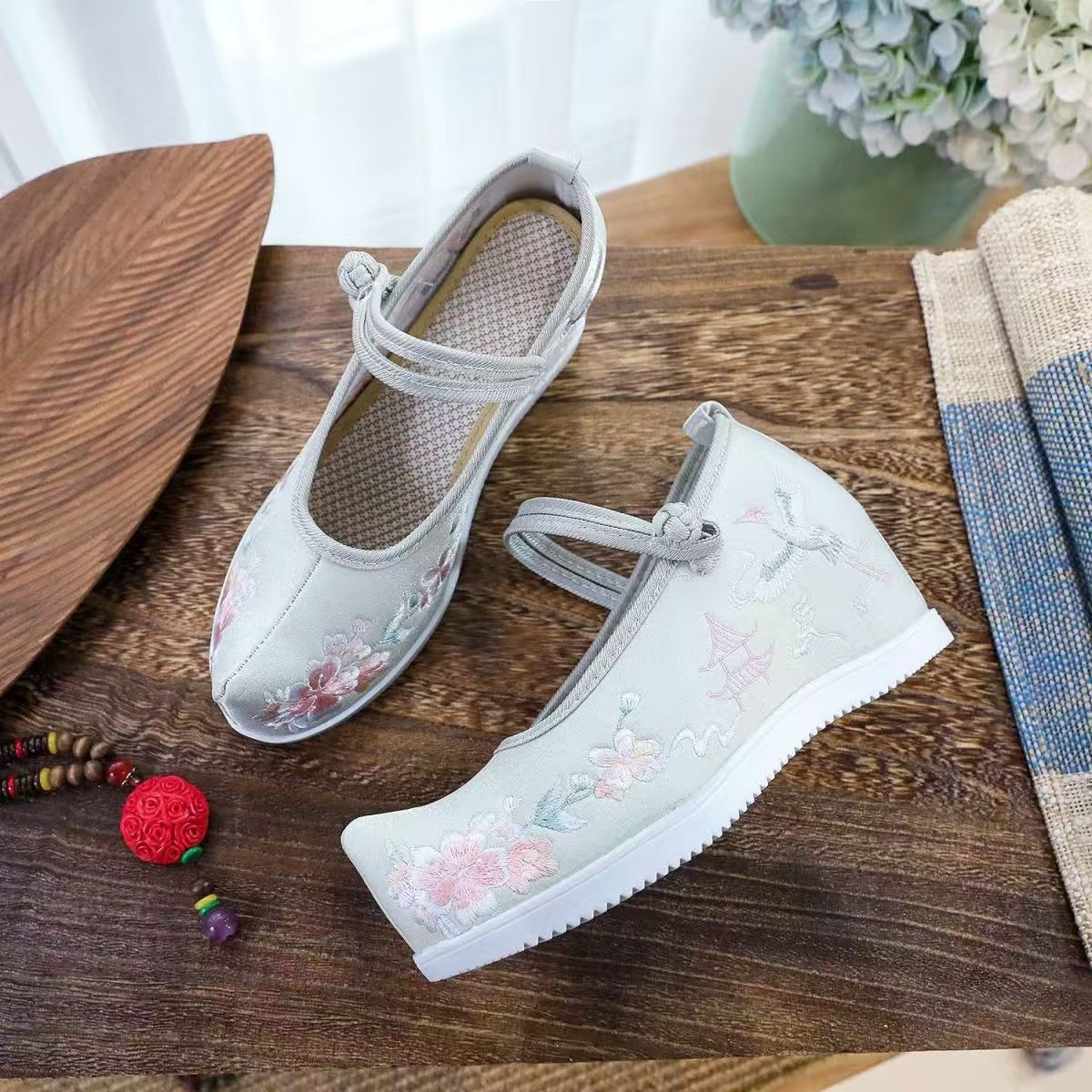 Women Increased Internal Embro - Embroidery Style 评论和价格